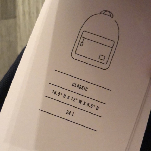 Herschel Supply Co Classic Backpack Color Navy Recycled Nylon NWT - Picture 4 of 16